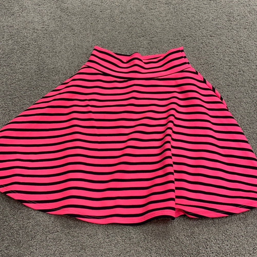 NWOT LuLaRoe Kid’s Skirt Size 8